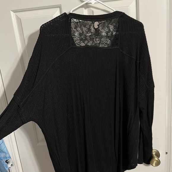 Button and tie front long sleeve - Picture 5 of 5